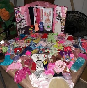 90s Barbie Closet with 100pc Lot Of Retro Outfits